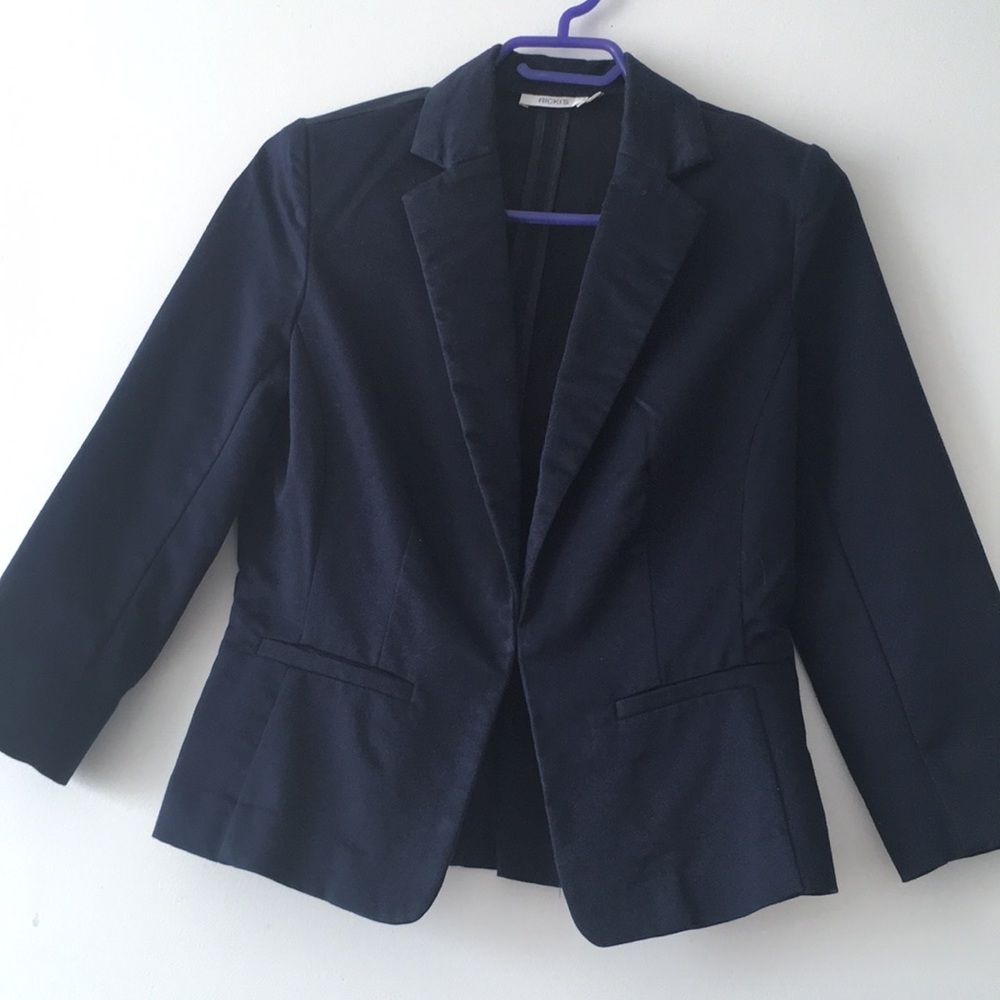 Blazer - Picture 2 of 2